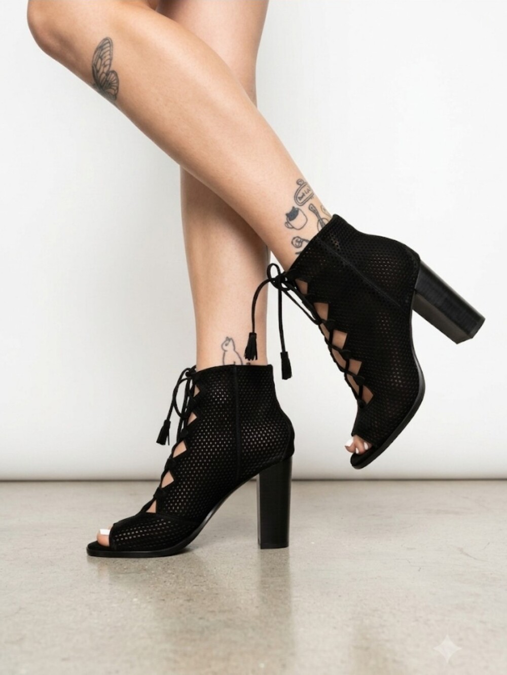 FRYE Black Mesh Lace-Up Peep Toe Block Heels - Size 8